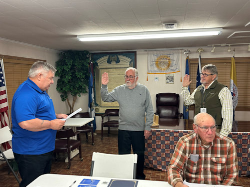 Chancellor Bill Sekel swears in two new members, Larry Paul Chandler and John Allen Kelsey